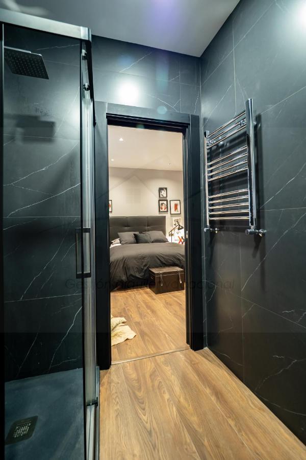 Chambre Noir Apartamento Oviedo Esterno foto